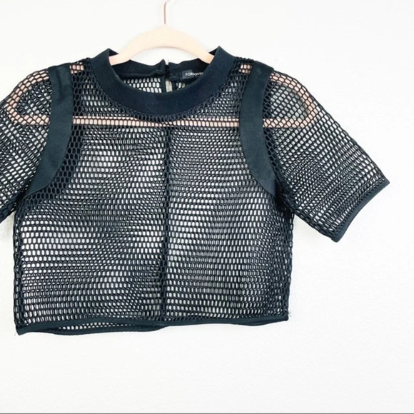 FOREIGN EXCHANGE‎ Black Fishnet Crop Top Size Small - Picture 2 of 5